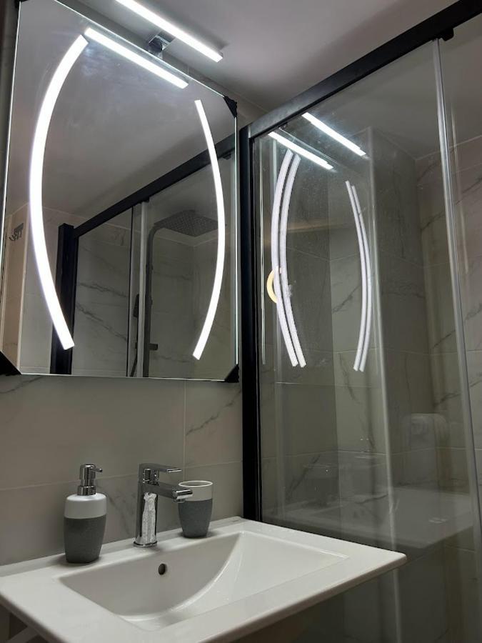Apartament Gp Shelter Ateny Zewnętrze zdjęcie